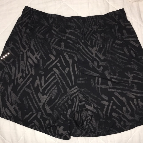 LIKE NEW ASICS shorts - Picture 2 of 2
